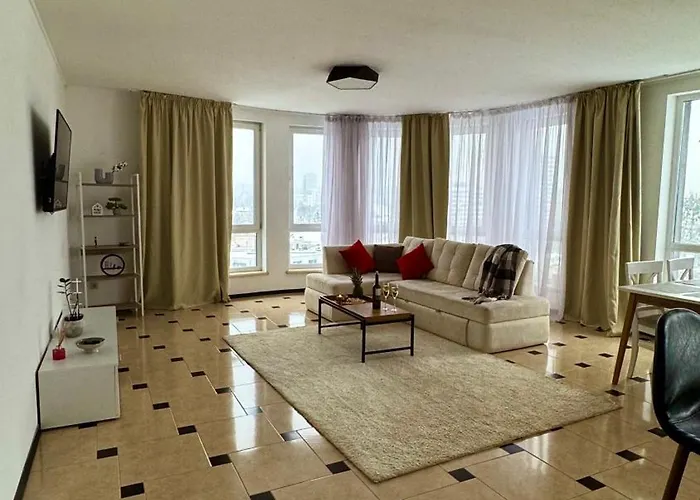 простора 100 квм Apartment *