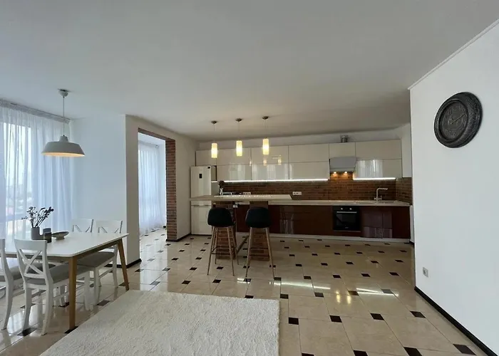 Простора Квартира 100 Квм Apartmán Lvov