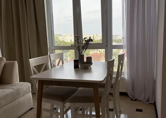 Простора Квартира 100 Квм *